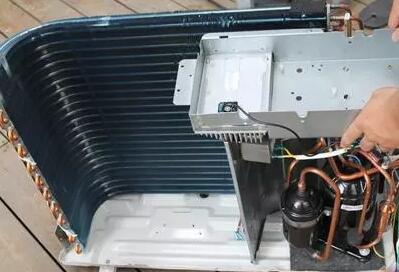 格力空調(diào)器制熱時壓縮機連續(xù)工作后室內(nèi)機風(fēng)扇不轉(zhuǎn)